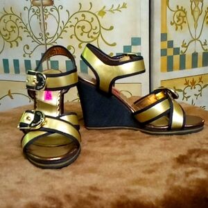 Betseyville Wedge Sandals, ladies size 6.5